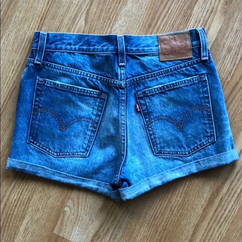 Levi’s Wedgie Shorts